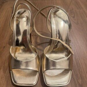 Block heeled sandals